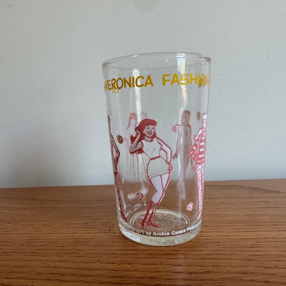 Vintage 1971 Archie Comics Betty and Veronica Fashion Show Glass Sabrina Bottom